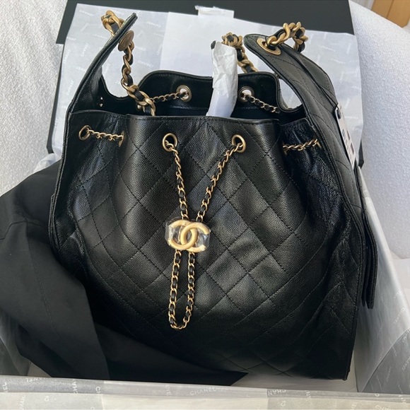 NEW✨ Chanel 25 Leather Hobo Bag Medium - Black - Picture 7 of 15